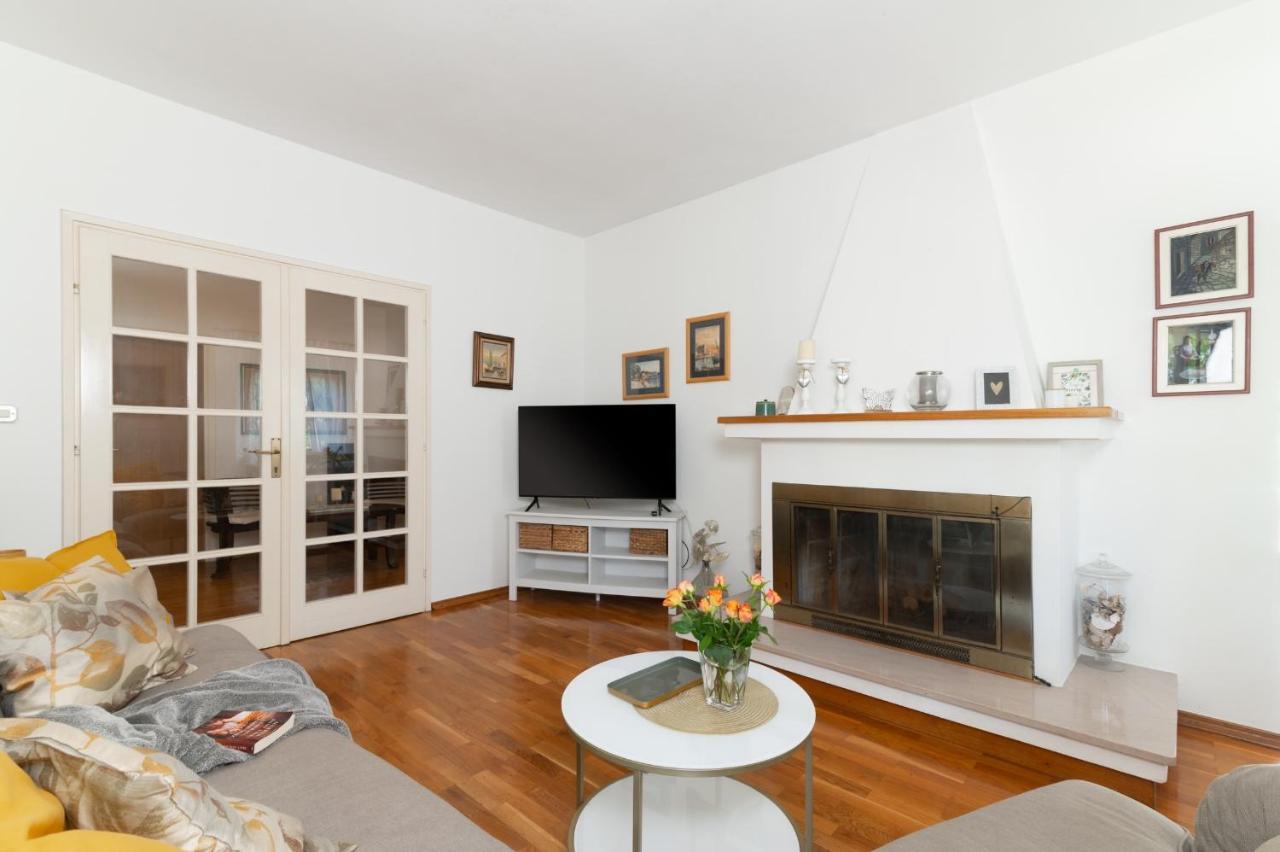 Apartments Rozelyn Ugljan Kültér fotó