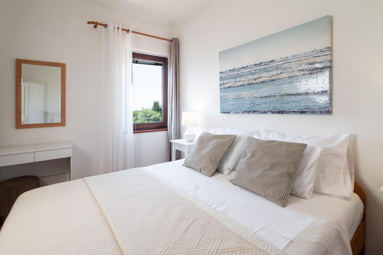 Apartments Rozelyn Ugljan Kültér fotó